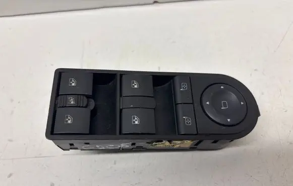 Opel Zafira B Electric window control switch 13208204