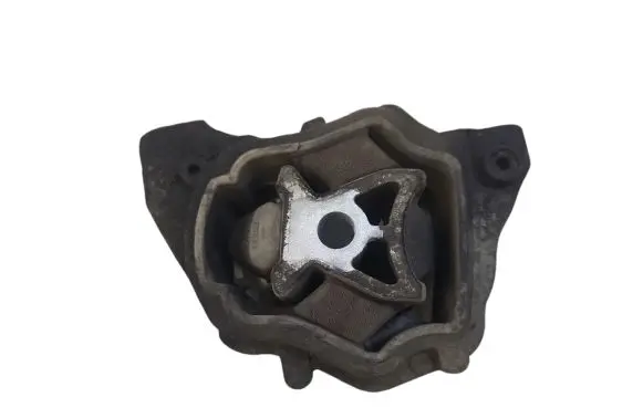 Volvo XC60 Engine mount bracket 31330138