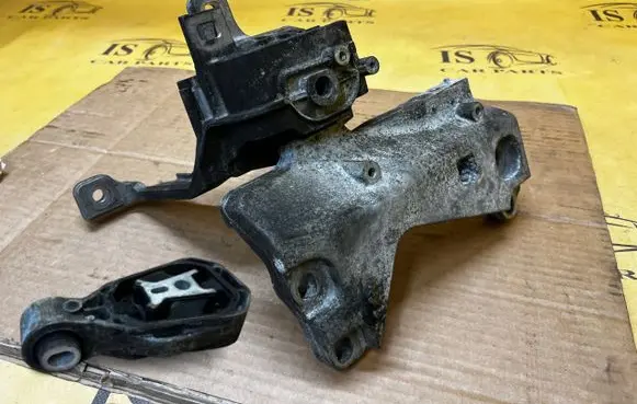 Mercedes-Benz A W177 AMG Engine mount vacuum valve A260315B A2472400400 A2472401600