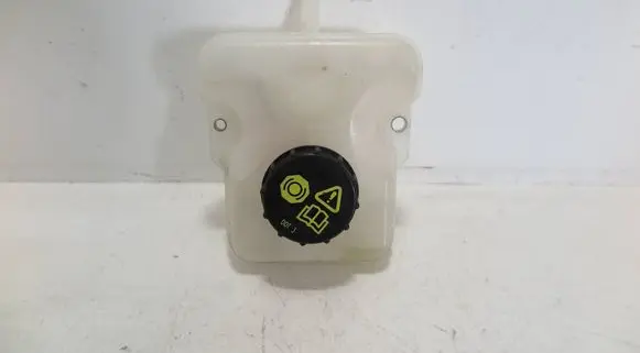 Mazda 5 Brake fluid reservoir C23643550