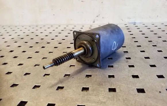 BMW X5 E53 Valve oil control 7506788