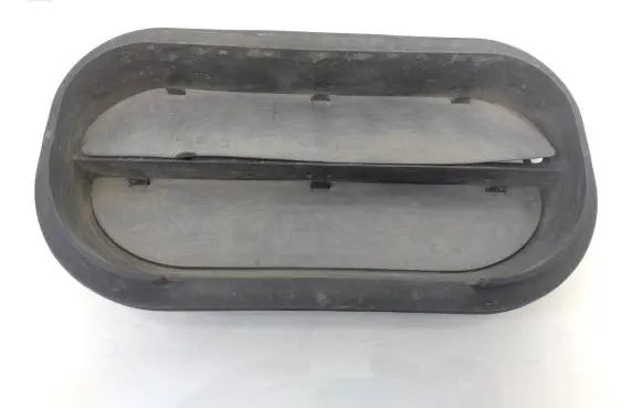 Volkswagen Cross Polo Quarter panel pressure vent 6R0819465