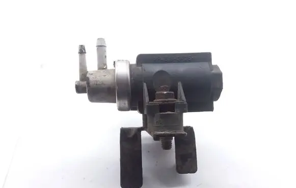 Opel Meriva A Turbo solenoid valve 55558101 05T320