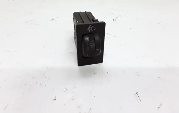 Toyota Corolla E120 E130 Headlight level height control switch 8415205051