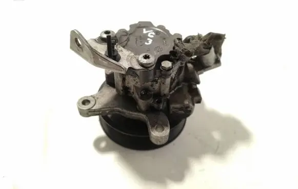 Mercedes-Benz E W211 Power steering pump A0054660201