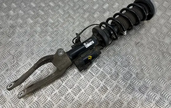 BMW 5 G30 G31 G38 Front shock absorber with coil spring 6866394