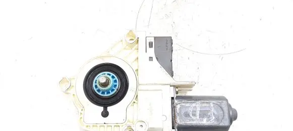 Land Rover Discovery 3 - LR3 Front door window regulator motor CUR1111 995077