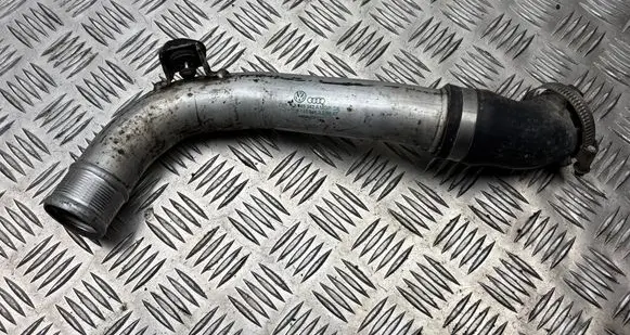 Audi Q7 4L Intercooler hose/pipe 7L8145942A 7L8145946A