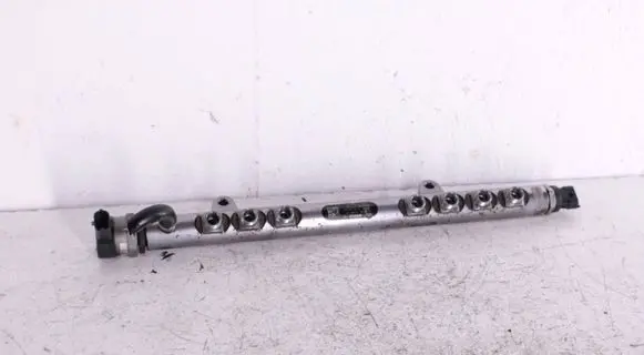 Volvo S60 Fuel main line pipe 30777759 0445215025
