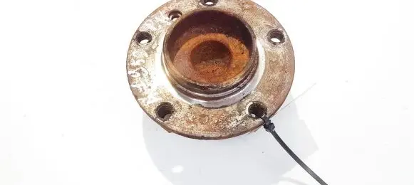 BMW 5 E39 Front wheel hub