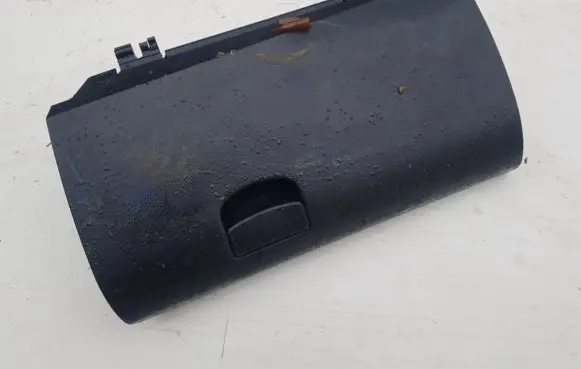 Subaru Outback Glove box