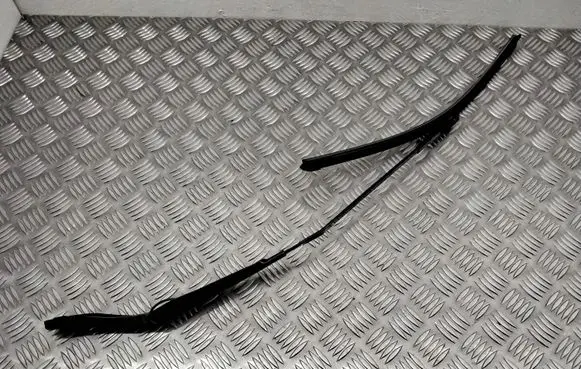 Volvo V70 Windshield/front glass wiper blade 31276003