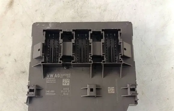 Volkswagen PASSAT B7 Comfort/convenience module 3AA937087D 5WK50448 BCMP042