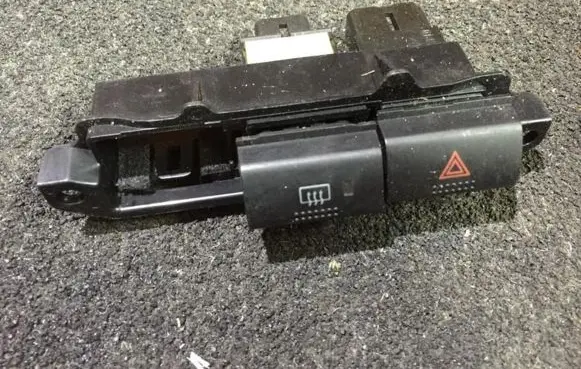 Toyota Avensis T220 Hazard light switch 5544620150 55446-20150