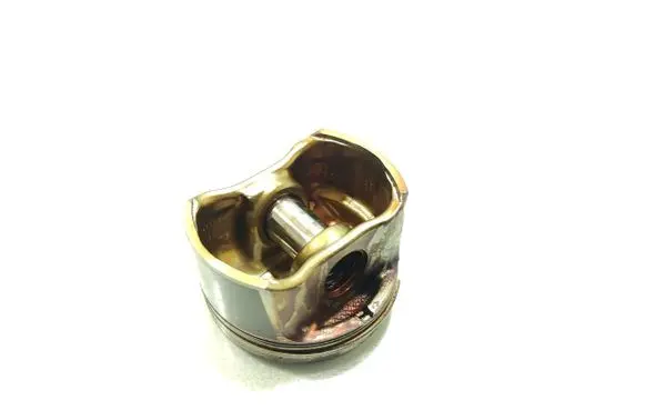 Volkswagen Golf V Piston 