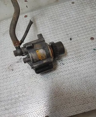 Toyota Land Cruiser (J120) Vacuum pump 2930067620