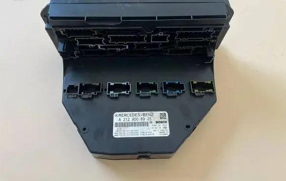 Mercedes-Benz E W212 SAM control unit A2129008925 A2129020609 A2129014407