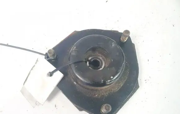 Nissan Almera Tino Coil spring mount 