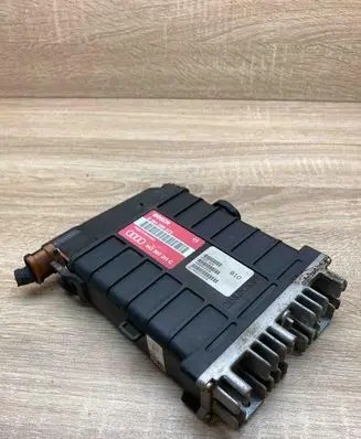 Audi 80 90 S2 B4 Engine control unit/module ECU 443907311C 0261200273 WITHPLUG