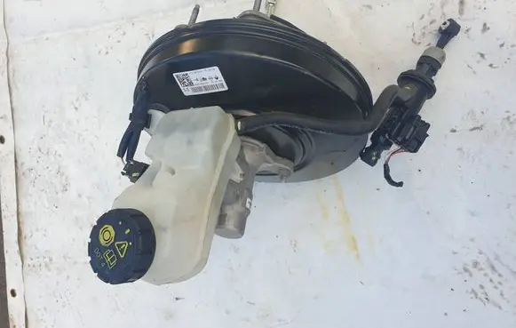 Dacia Duster II Brake booster 472104797R