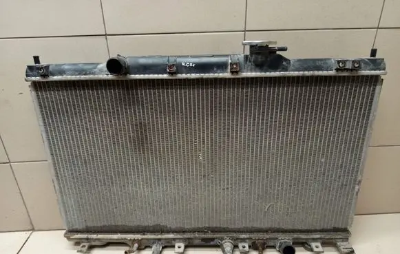 Honda CR-V Coolant radiator