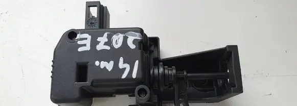 Fuel tank cap lock motor