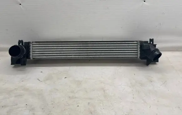 BMW X2 F39 Intercooler radiator 7617597 22828110 17517617597
