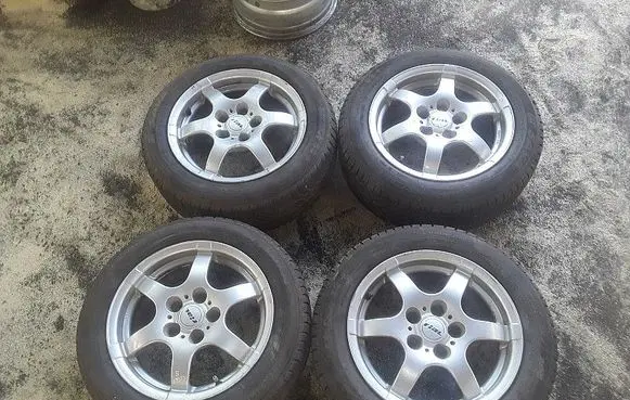 Volvo V50 R15 alloy rim 