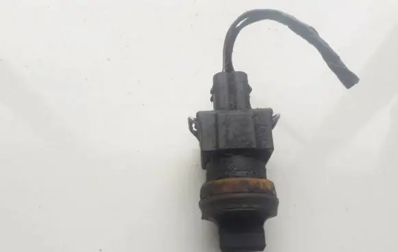Audi A4 S4 B5 8D Coolant temperature sensor 357919501A