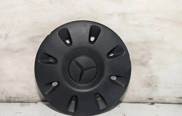 Mercedes-Benz Vito Viano W639 Original wheel cap A6394010825