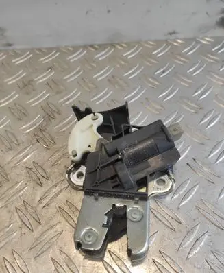 Audi A6 S6 C6 4F Tailgate/trunk/boot lock/catch/latch 4F0827505