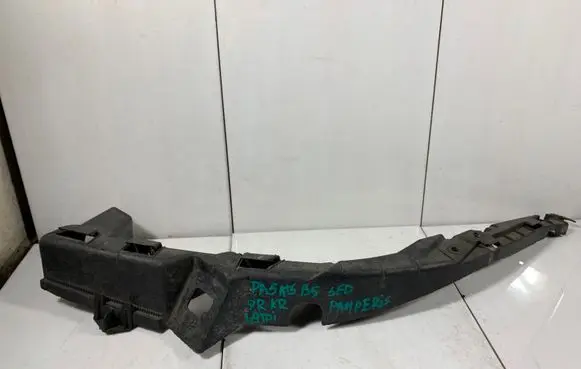 Volkswagen PASSAT B5 Front bumper mounting bracket 3B0807049B