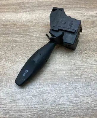 Ford Focus Indicator stalk 98AG13335AE USED