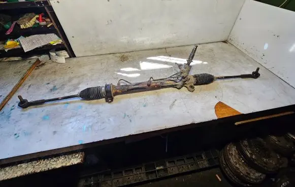 Toyota Yaris Steering rack 17176466
