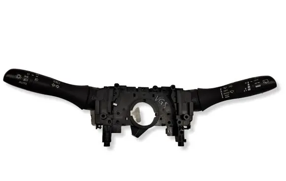 Nissan Qashqai Indicator stalk 18126SD1