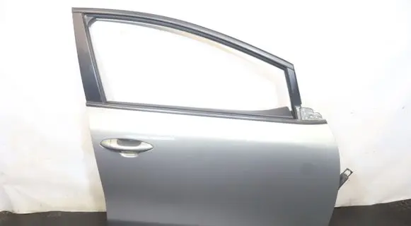 KIA Ceed Front door