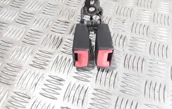 Ford Focus Middle seatbelt buckle (rear) 4M51A613K21AA