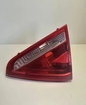 Audi A5 8T 8F Tailgate rear/tail lights 8T0945094