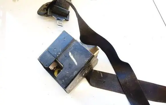 Ford Transit Middle seatbelt (rear) 0428047 0428086