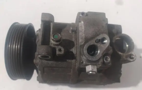 Seat Alhambra (Mk2) Air conditioning (A/C) compressor (pump) 699357