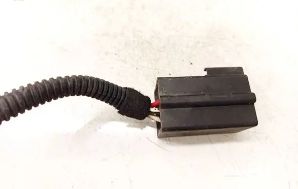 Opel Astra H Coolant fan relay 13119468