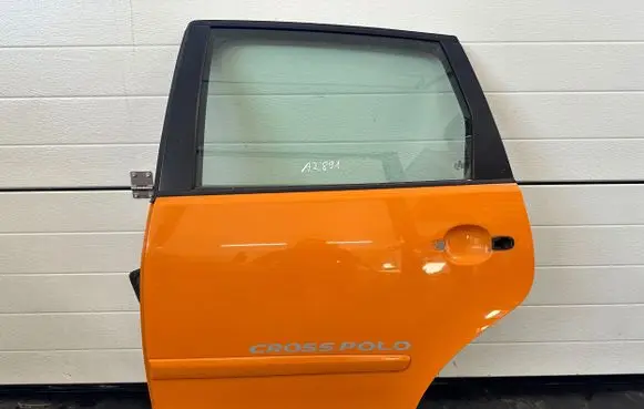 Volkswagen Cross Polo Rear door