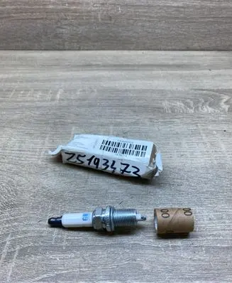 Honda Civic Spark plug 25193473