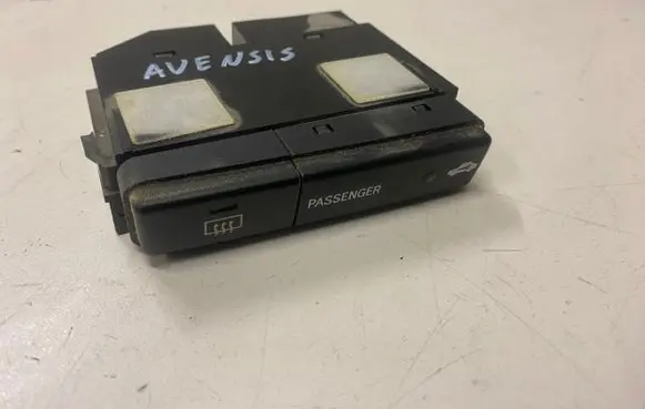 Toyota Avensis T250 Windscreen/window heater switch 8479005130 06W51E MS515100127