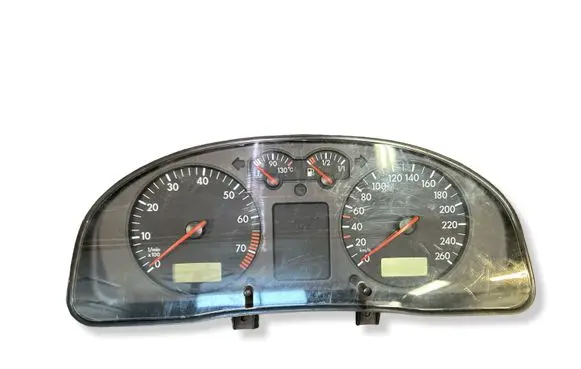 Volkswagen PASSAT B5 Speedometer (instrument cluster) 3B1919880
