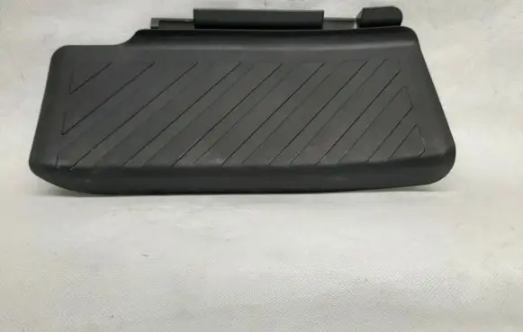 Volkswagen Tiguan Foot rest pad/dead pedal 5Q1864777C