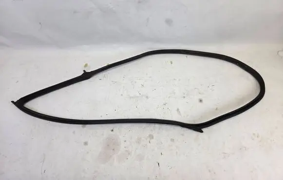 Maserati Ghibli Front door rubber seal 