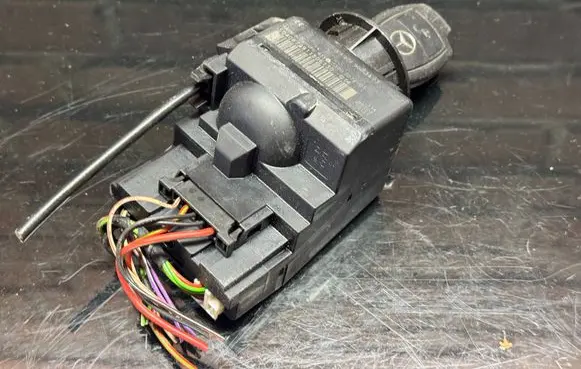 Mercedes-Benz Sprinter W906 Ignition lock A9069003403 3300307201 5040679911806130