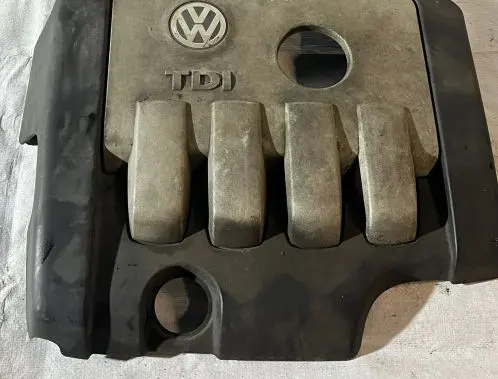 Volkswagen Touran I Engine cover (trim) VW03G103925BG AU03G103925BG SE03G103925BG