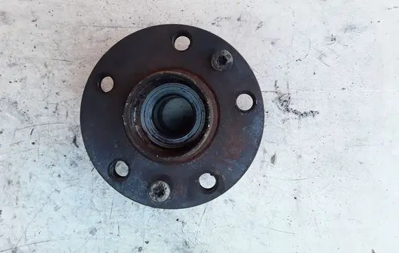Renault Espace III Rear wheel hub